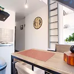 Petit Duplex Lumineux, Hyper Centre à 2 Pas Du Port, Intendance Luxury Host *