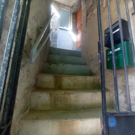 Appartement Petit Duplex Lumineux, Hyper Centre à 2 Pas Du Port, Intendance Luxury Host
