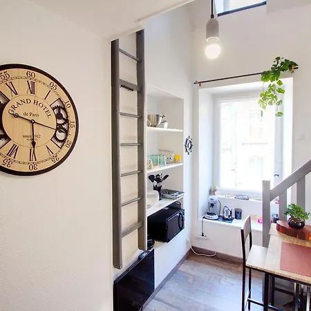 Petit Duplex Lumineux, Hyper Centre à 2 Pas Du Port, Intendance Luxury Host Appartement *