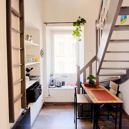 Apartment Petit Duplex Lumineux, Hyper Centre A 2 Pas Du Port, Intendance Luxury Host