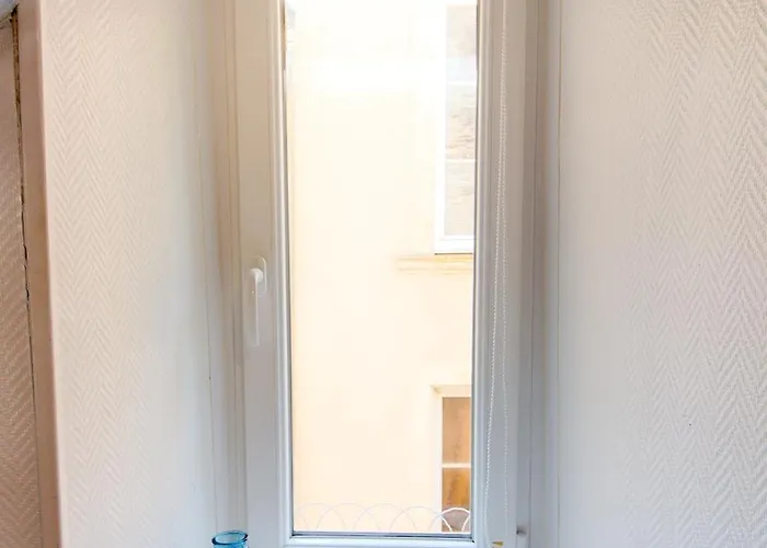 Petit Duplex Lumineux, Hyper Centre A 2 Pas Du Port, Intendance Luxury Host *