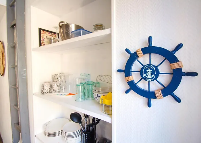 Petit Duplex Lumineux, Hyper Centre A 2 Pas Du Port, Intendance Luxury Host アパート シェルブール・アン・コタンタン